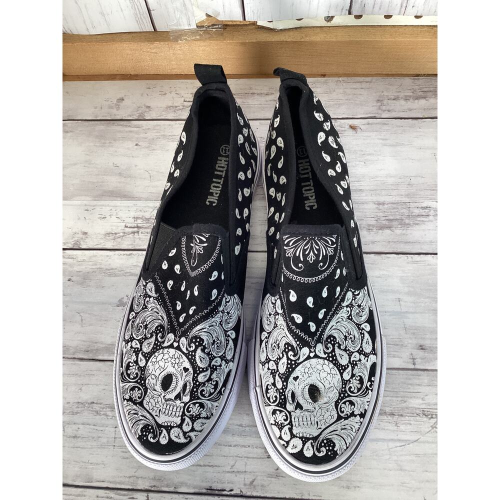 Hot Topic Paisley Bandana Handkerchief Print Slipon Shoes